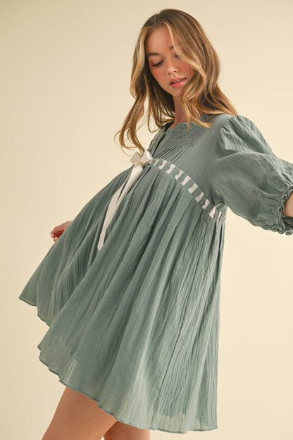 SQUARE-NECK HALF-SLEEVE LACE TRIM DRESS