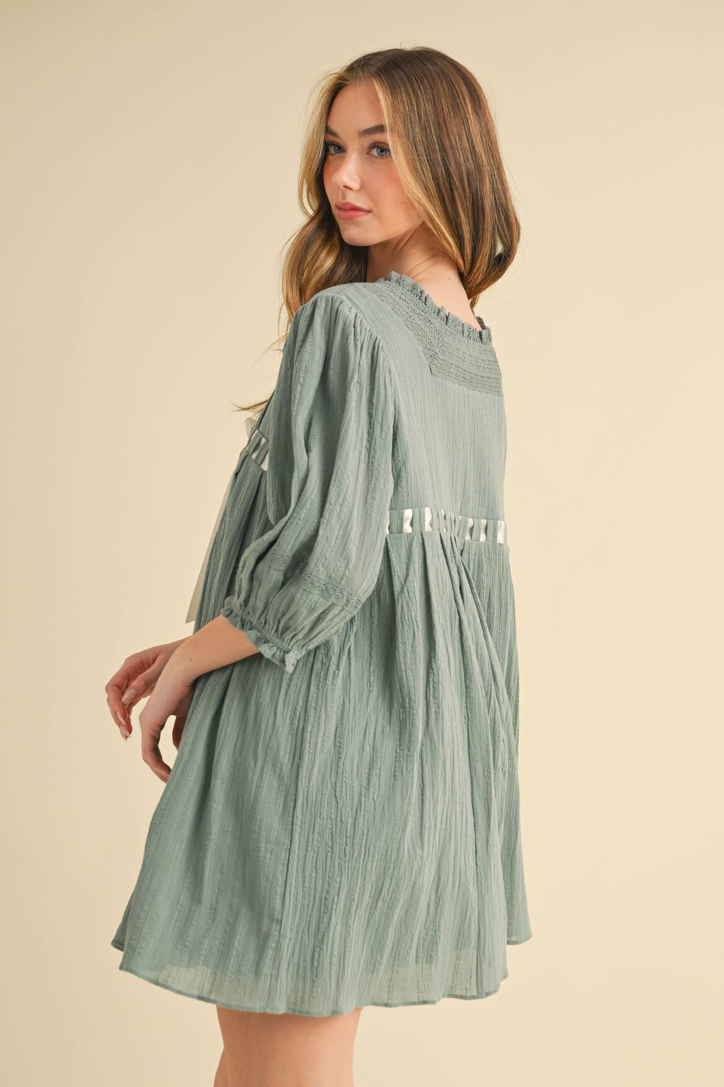 SQUARE-NECK HALF-SLEEVE LACE TRIM DRESS